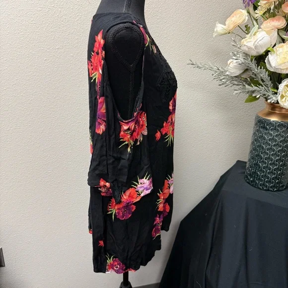 Cato 26/28W Black Floral Cold Shoulder Lace Detail Top Plus Size Boho Chic - Picture 4 of 9